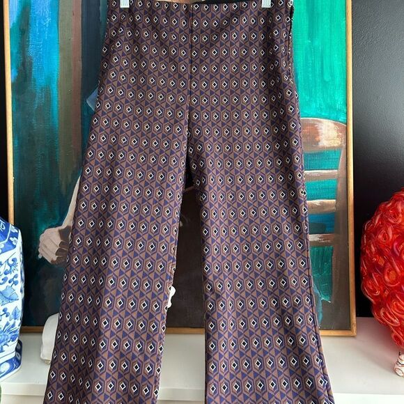 Stylish Patterned Women's Pants - Picture 3 of 16